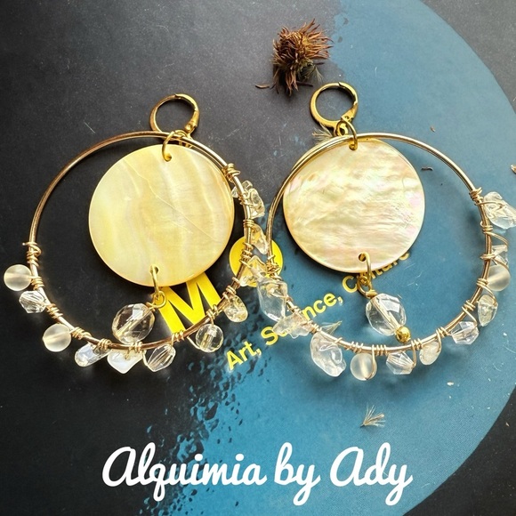 Alquimia Gold and Cream Earrings - Picture 2 of 2